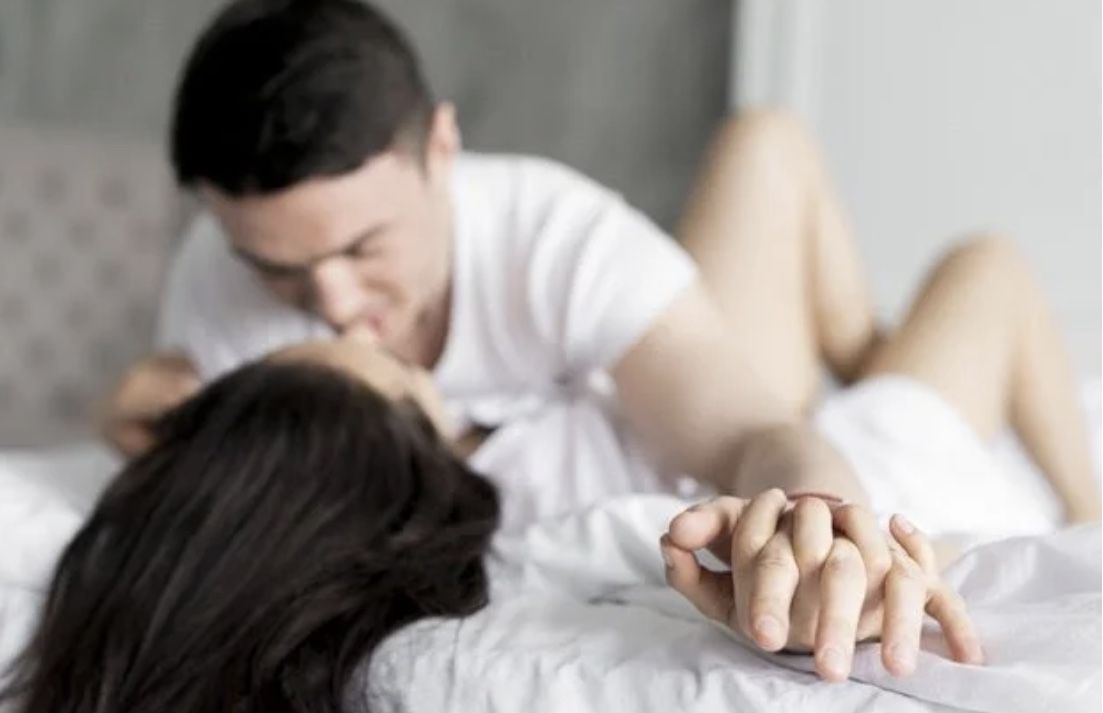 Kewalahan Layani Suami, Istri Rela Keluarkan Duit untuk Sewa 3 Wanita Cantik Demi Penuhi Hasrat Suami